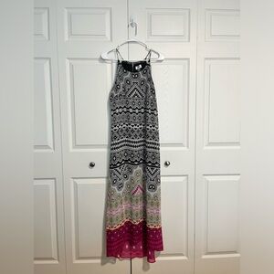 Old Navy Women’s high-low maxi dress. Size medium. NWOT
